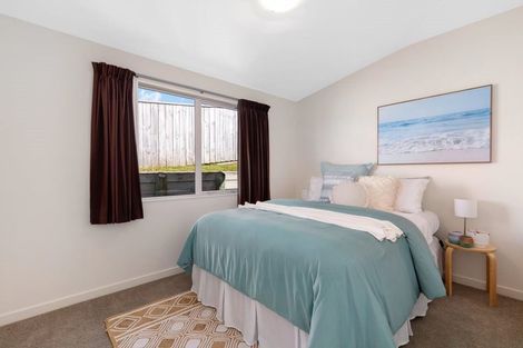 Photo of property in 18 Dusky Crescent, Aotea, Porirua, 5024