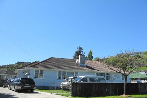 Photo of property in 5-7 Karaka Street, Stoke, Nelson, 7011