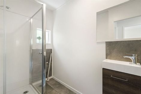 Photo of property in 2/47 Hogans Road, Glenfield, Auckland, 0629