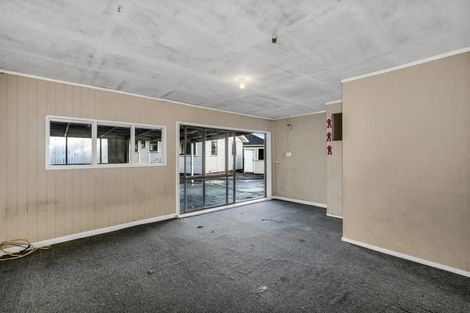 Photo of property in 48 Convair Crescent, Mangere, Auckland, 2022