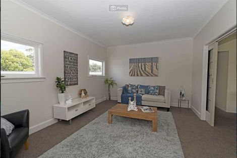Photo of property in 23 Luckens Road, West Harbour, Auckland, 0618