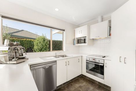 Photo of property in 18a Haven Grove, Papamoa Beach, Papamoa, 3118