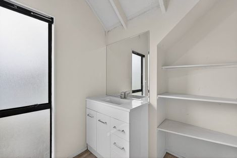 Photo of property in 23/24 Beswick Place, Birkdale, Auckland, 0626