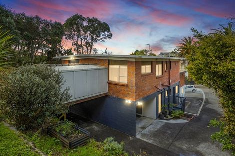 Photo of property in 2/12 Surville Place, Mairangi Bay, Auckland, 0630