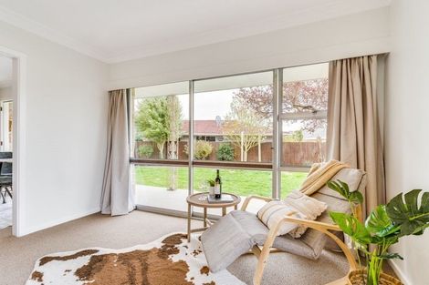 Photo of property in 48 Kent Lodge Avenue, Avonhead, Christchurch, 8042
