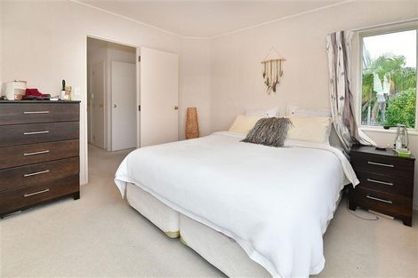 Photo of property in 5 Moera Place, Stanmore Bay, Whangaparaoa, 0932