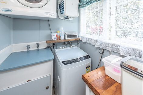 Photo of property in 9 Lee Street, Castlecliff, Whanganui, 4501