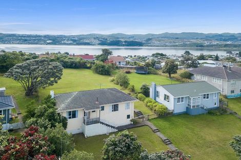 Photo of property in 11 Taupiri Crescent, Titahi Bay, Porirua, 5022