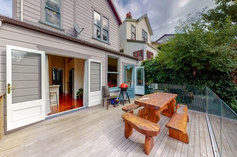 Photo of property in 16 Hall Street, Newtown, Wellington, 6021