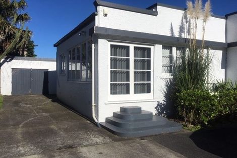 Photo of property in 47a Great South Road, Papakura, 2110