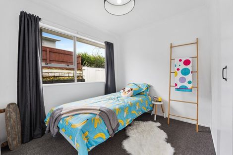 Photo of property in 1/18 Herekawe Drive, Spotswood, New Plymouth, 4310