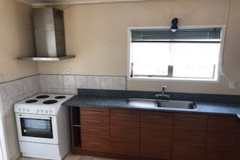 Photo of property in 9 Lysander Crescent, Beach Haven, Auckland, 0626