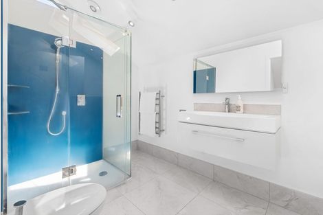 Photo of property in 31 Church Street, Northcote Point, Auckland, 0627