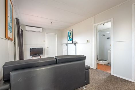 Photo of property in 24 Nuku Street, Tangimoana, 4822