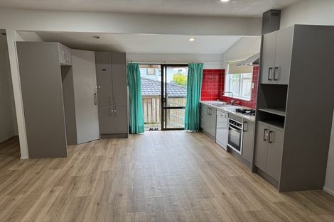 Photo of property in 31 Newington Road, Henderson, Auckland, 0612