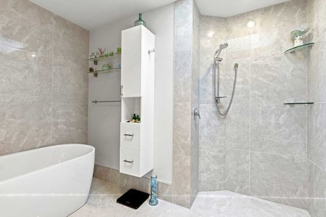 Photo of property in 6 Kegworth Place, Browns Bay, Auckland, 0630