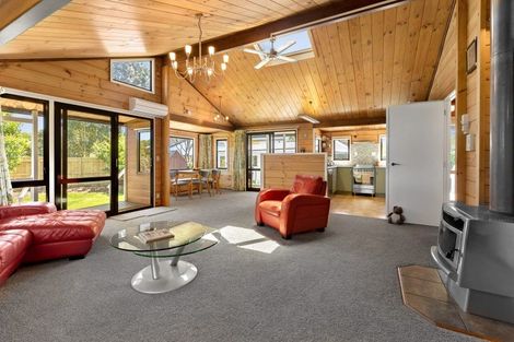 Photo of property in 43 Nimmo Avenue, Waikanae, 5036