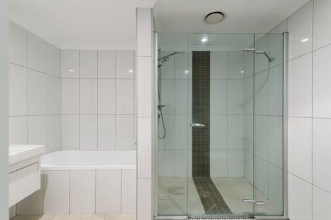 Photo of property in Bellagio Apartments, 4b/39 Taranaki Street, Te Aro, Wellington, 6011