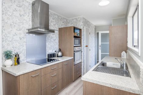 Photo of property in 35 Karen Crescent, Dinsdale, Hamilton, 3204