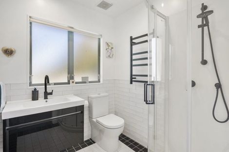 Photo of property in 29b The Parade, Island Bay, Wellington, 6023