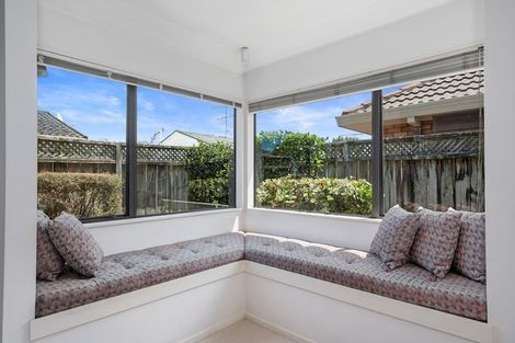 Photo of property in 2/12 Stratford Avenue, Milford, Auckland, 0620