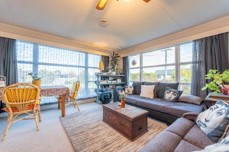 Photo of property in 15 Rugby Street, Waimate, 7924