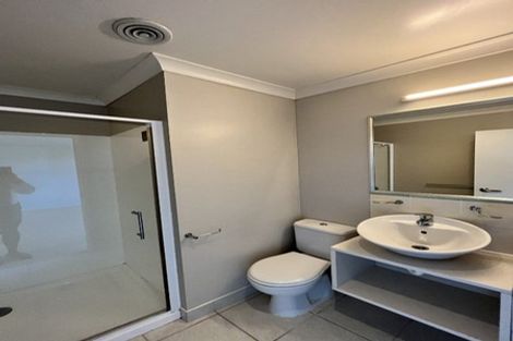 Photo of property in 9m Clearwater Cove, West Harbour, Auckland, 0618