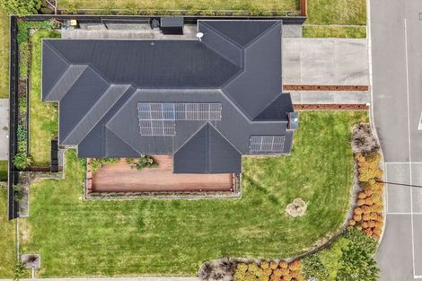 Photo of property in 21 Watkins Drive, Rangiora, 7400
