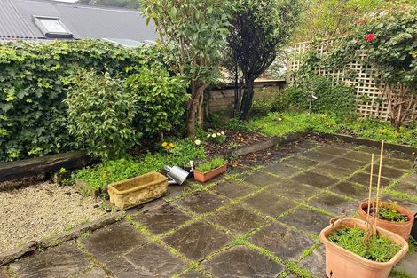 Photo of property in 73a Pirie Street, Mount Victoria, Wellington, 6011