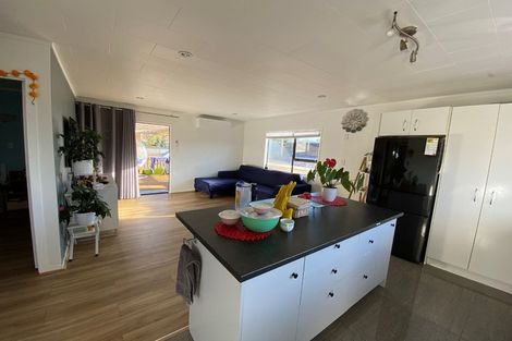 Photo of property in 2/35 Russell Road, Manurewa, Auckland, 2102