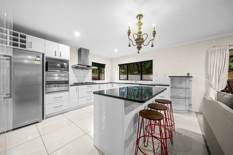 Photo of property in 1 Waldorf Crescent, Orewa, 0931
