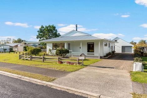 Photo of property in 116 Park Avenue, Whangamata, 3620