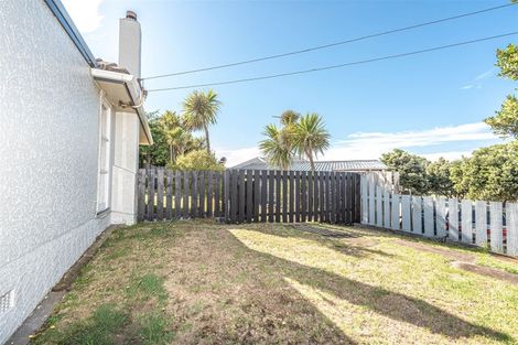 Photo of property in 86 Manuka Street, Castlecliff, Whanganui, 4501