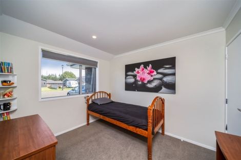 Photo of property in 14 Mercade Close, Stratford, 4332