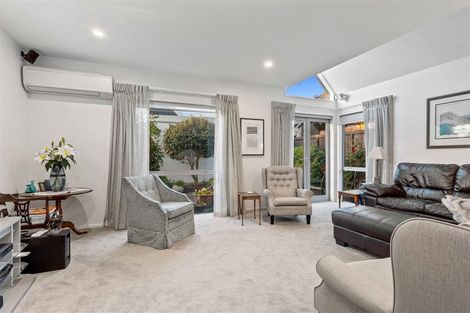 Photo of property in 64 Merivale Lane, Merivale, Christchurch, 8014