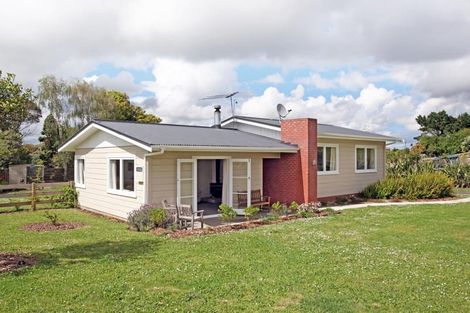 Photo of property in 39 Kaiwaka Road, Waiuku, 2123