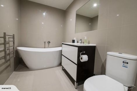 Photo of property in 11b Saint Peters Place, Queenstown, 9300