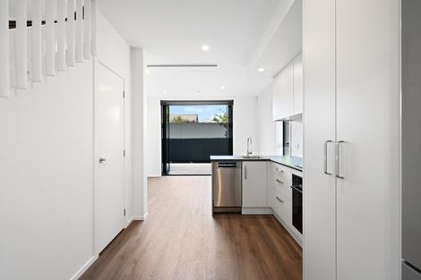 Photo of property in 8/18 Stanley Street, Claudelands, Hamilton, 3214