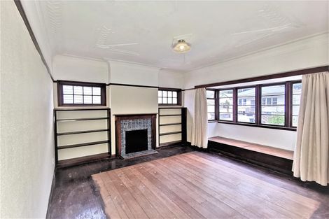 Photo of property in 62 Rolleston Street, Mount Cook, Wellington, 6021