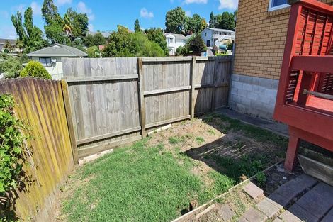 Photo of property in 11 Kearney Place, Massey, Auckland, 0614