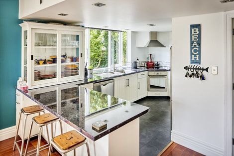 Photo of property in 31 Nikau Street, Eastbourne, Lower Hutt, 5013