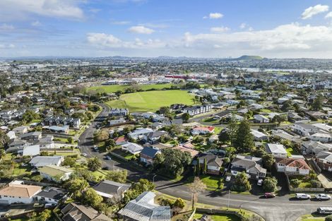 Photo of property in 46 Cardiff Road, Pakuranga, Auckland, 2010