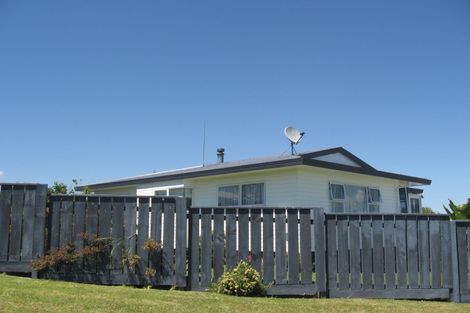 Photo of property in 5 Ngaparaoa Drive, Maketu, 3189