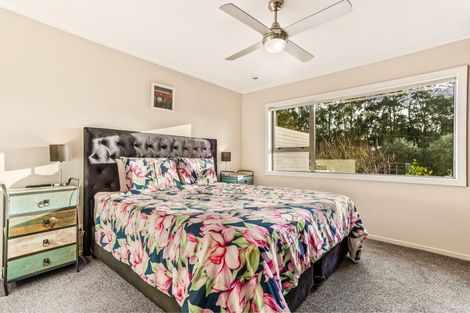 Photo of property in 31 Cambridge Road, Riverhead, 0820