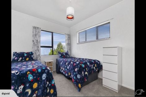 Photo of property in 11a Orewa Heights Crescent, Orewa, 0931