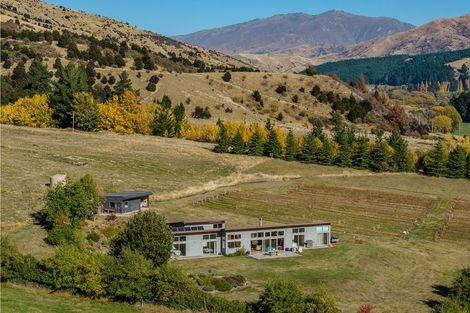 Photo of property in 935 Mount Barker Road, Wanaka, 9382
