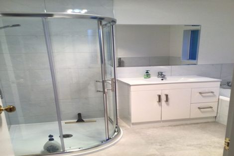 Photo of property in 11 Gloria Avenue, Te Atatu Peninsula, Auckland, 0610