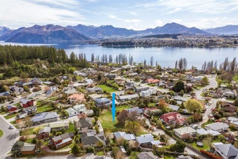 Photo of property in 18 Heuchan Lane, Wanaka, 9305