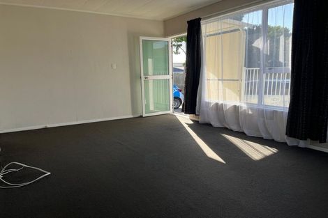 Photo of property in 70 Racecourse Road, Waiuku, 2123