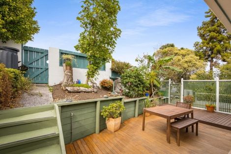 Photo of property in 1/15 Lancelot Place, Glenfield, Auckland, 0629